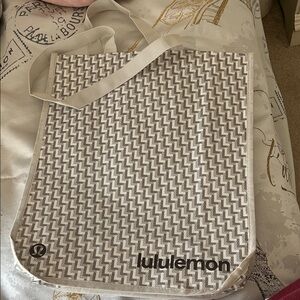 LULULEMON LIMITED ADDITION New Athletica Gray Patterned Tote